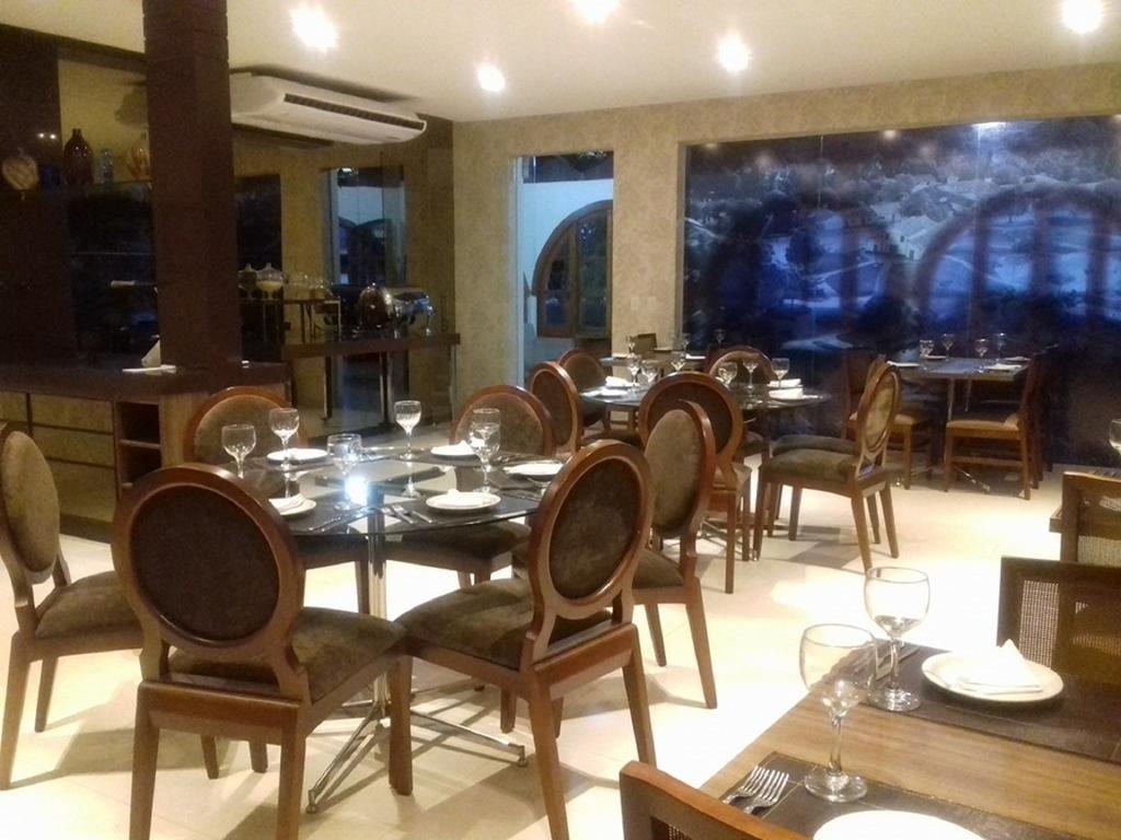 Wembley Park Hotel Porangatu Bagian luar foto